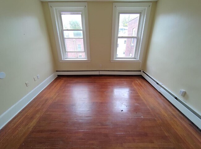 Building Photo - 36 Derby Ave