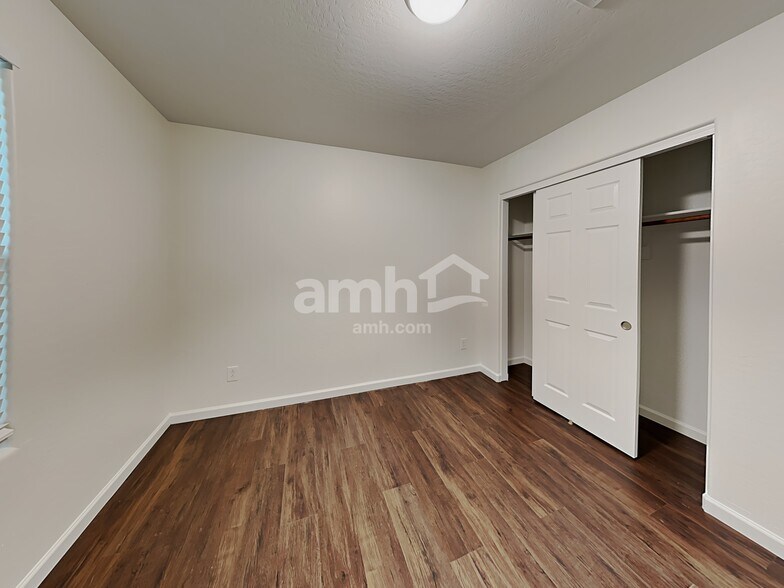 Building Photo - 3392 E Cowboy Cove Trail