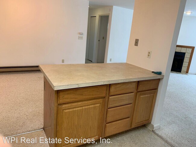 Building Photo - 2 br, 1 bath House - 4106 Factoria Blvd SE...
