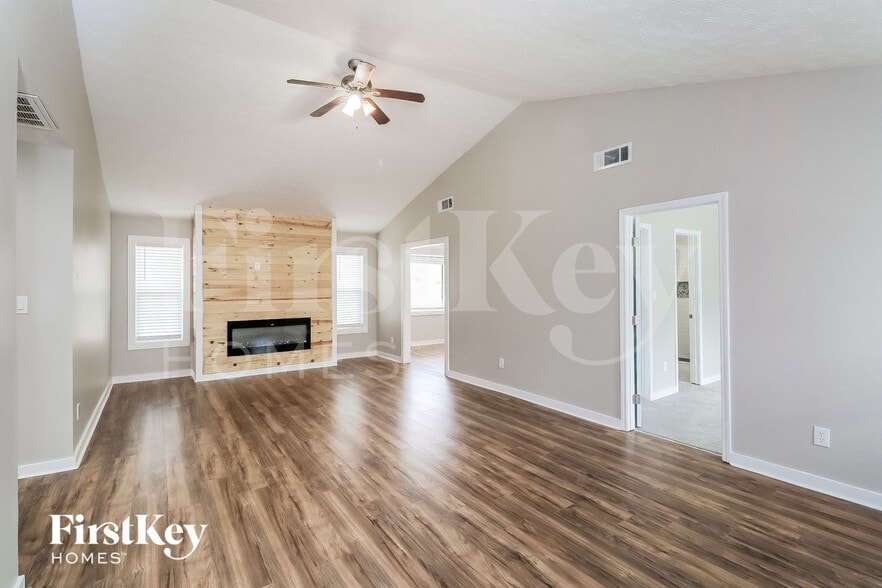 Building Photo - 1399 Ashbrook Dr NW