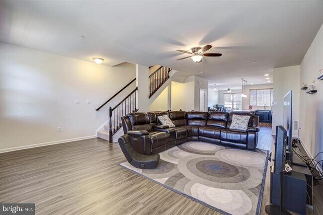 Building Photo - 8482 Hedwig Ln