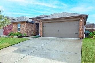 Building Photo - 2326 Conklin Dr