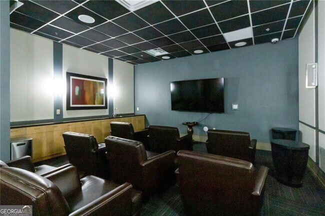 Building Photo - 3040 Peachtree Rd NW