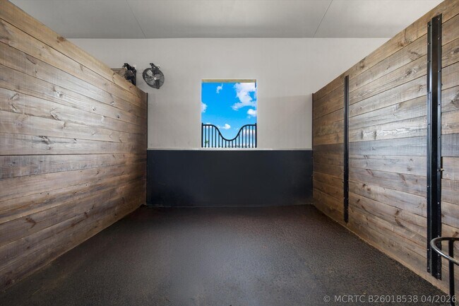 Building Photo - 16175 Deer Path Ln