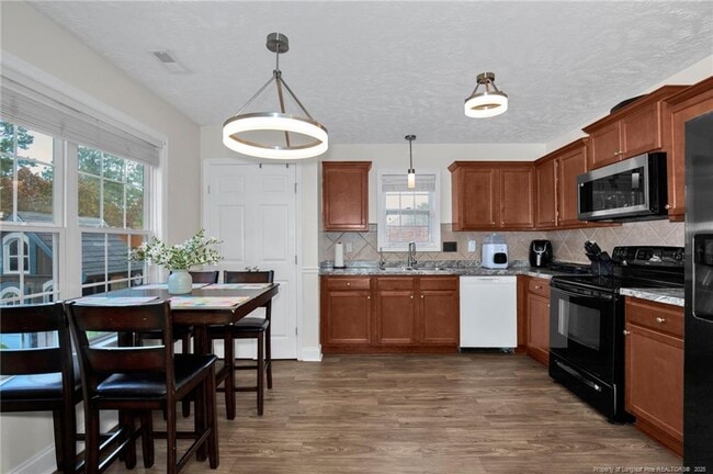 Building Photo - 674 Copper Creek Dr