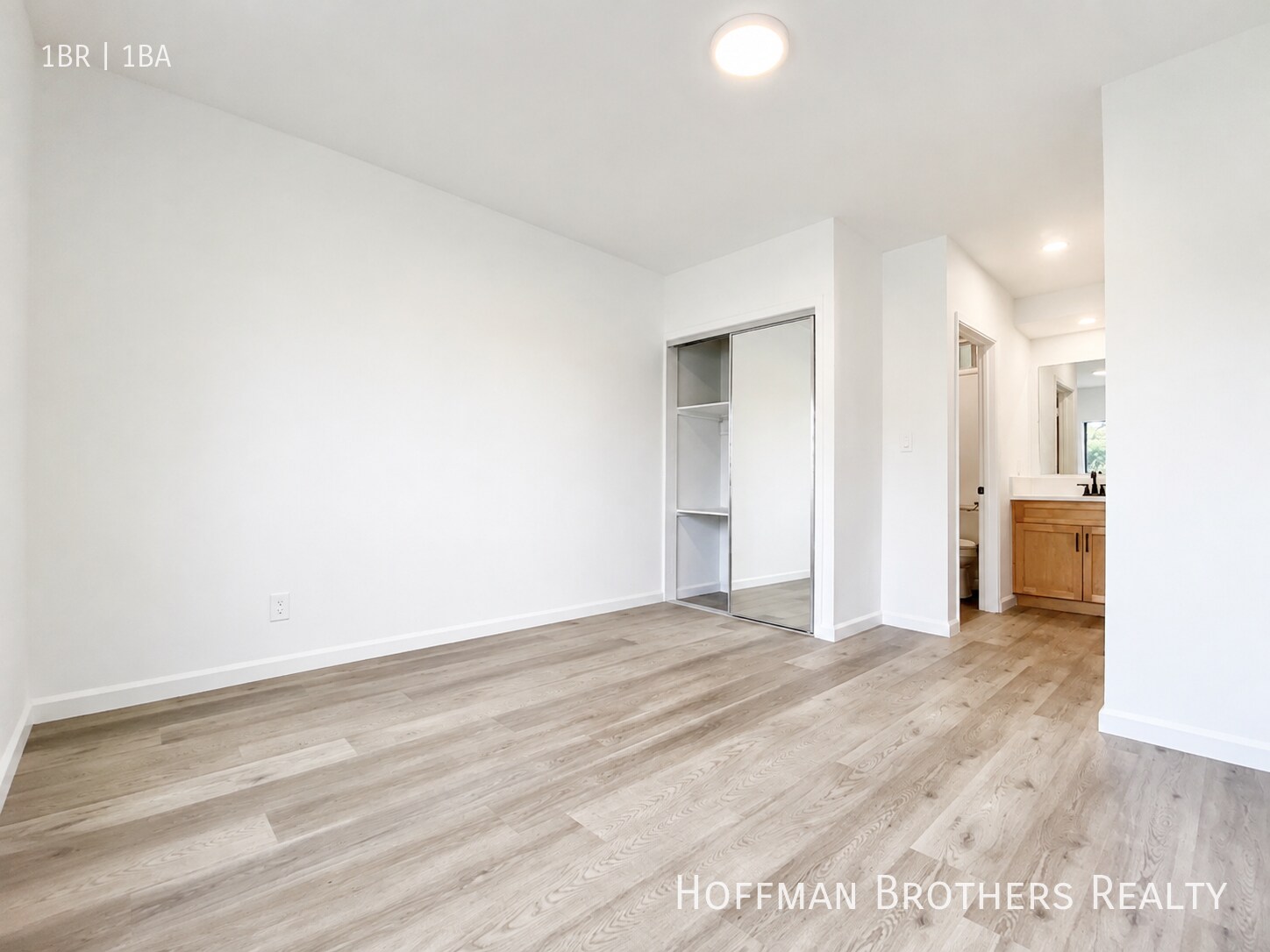 Building Photo - 1240 S Bronson Ave