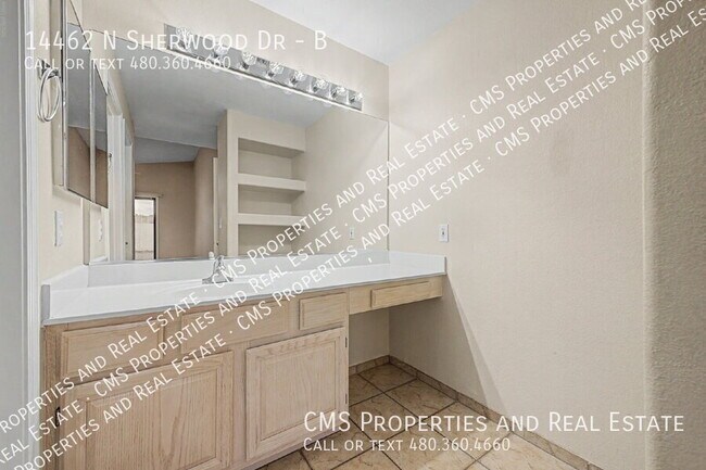 Building Photo - 14462 N Sherwood Dr