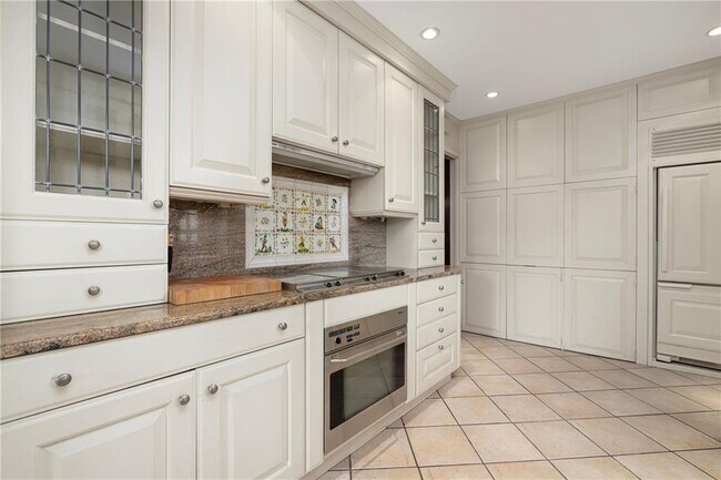 Building Photo - 4 Hunter Ave