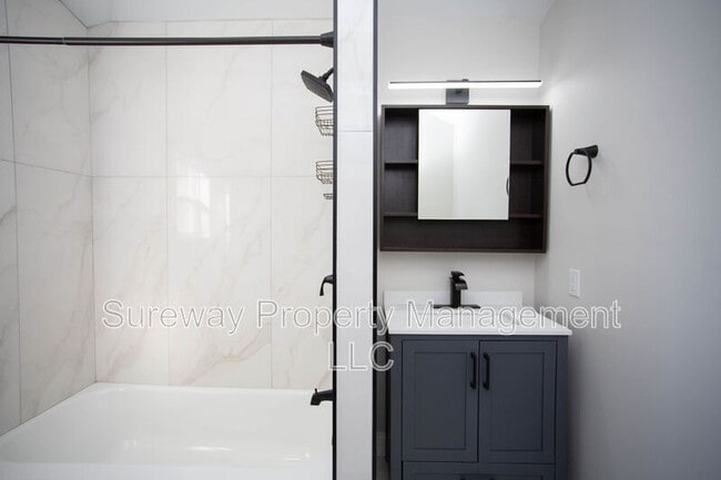 Building Photo - 200 Chestnut St