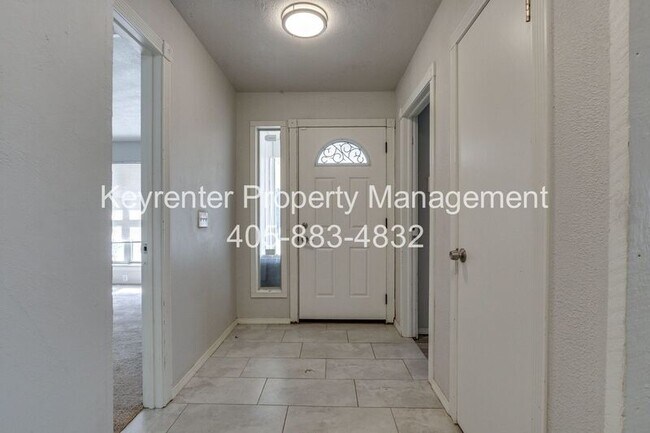 Building Photo - 6913 Fawn Canyon Dr