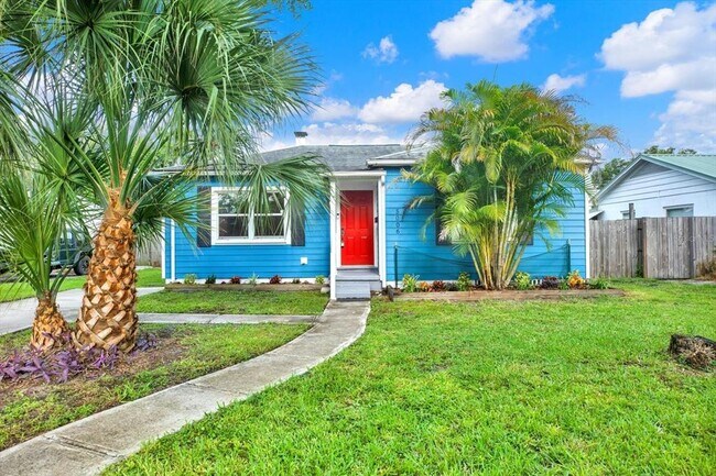 Primary Photo - 5006 N Suwanee Ave
