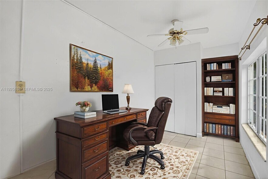 Building Photo - 321 NE 169th St