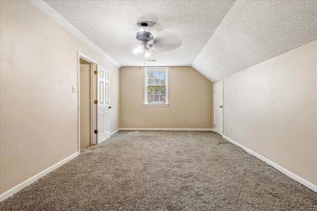 Building Photo - 2836 Baytown Cove