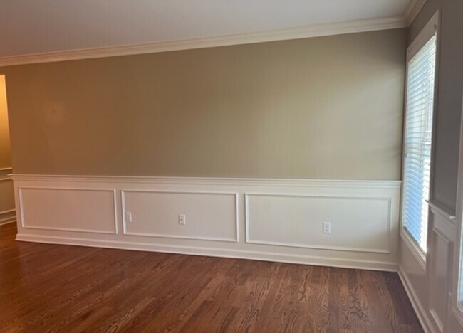 Building Photo - 67 W Main St