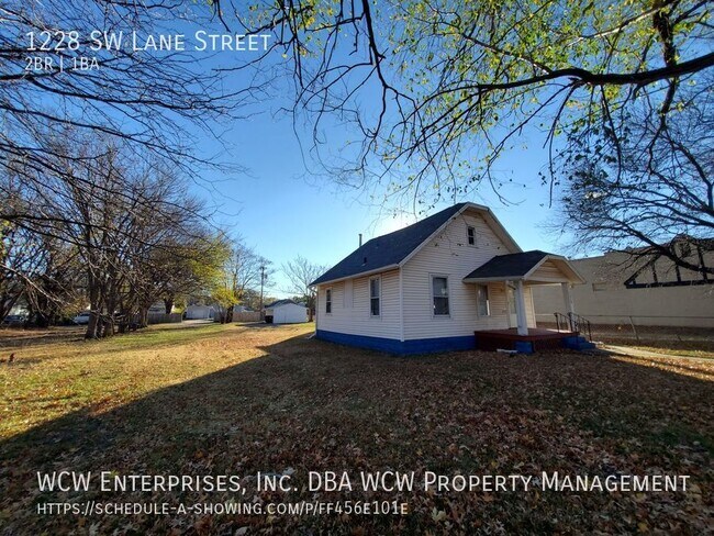 Building Photo - 1228 SW Lane St