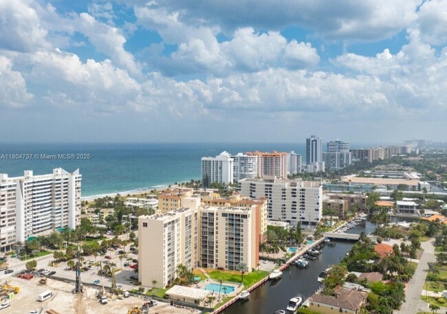 Building Photo - 1391 S Ocean Blvd