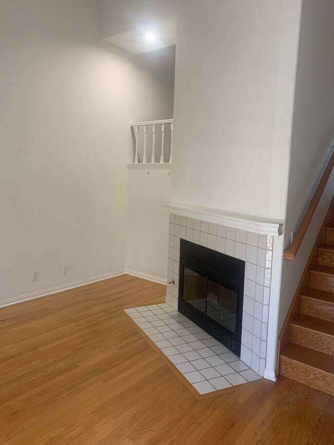 Building Photo - 27 Lafayette Ct