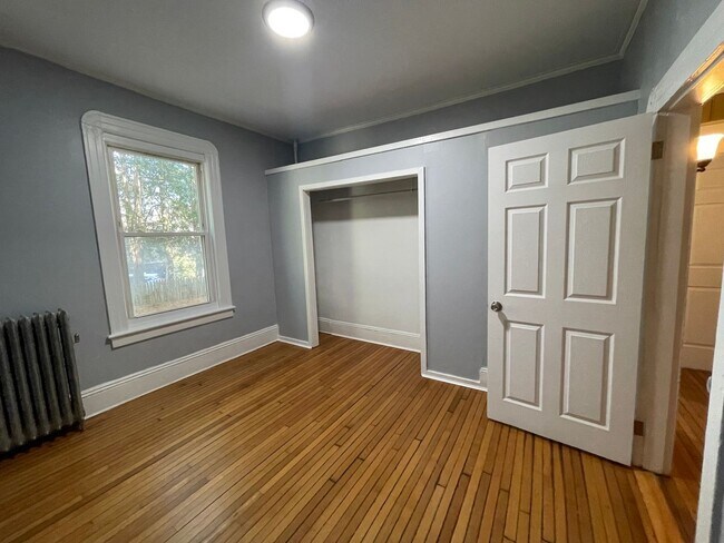 Building Photo - 124-126 Appleton