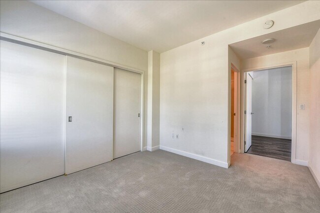 Building Photo - Fantastic 2 Bedroom/2 Bath at City Heights