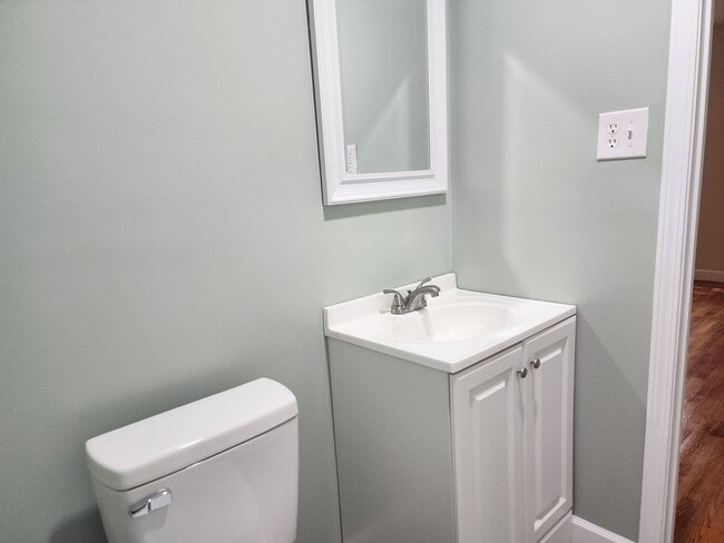 Building Photo - Ideal Statesville Location