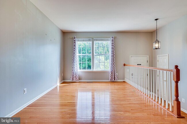 Building Photo - 43103 Forest Edge Square
