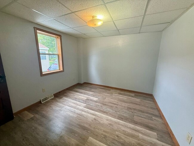 Building Photo - 3 Bed 1 Bath Single Family Home in Wausau