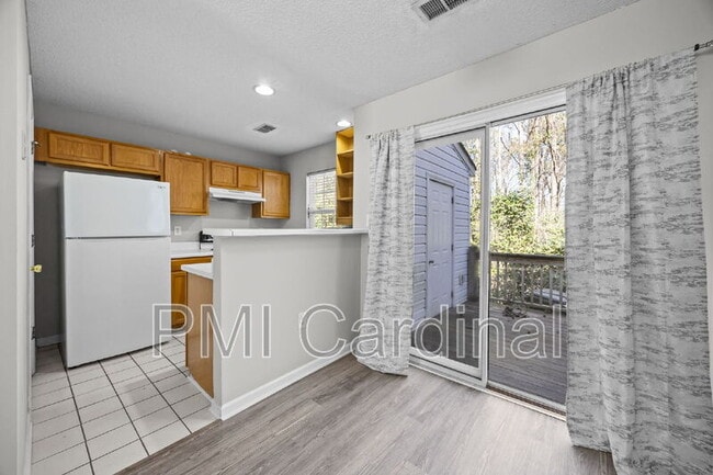 Building Photo - 12414 Bluestem Ln