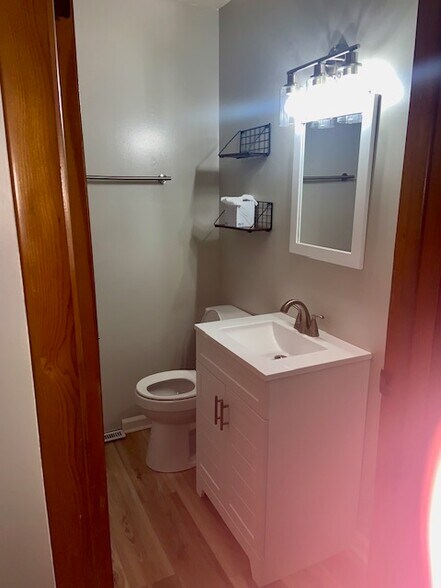 Building Photo - 152 Flint Ridge Dr