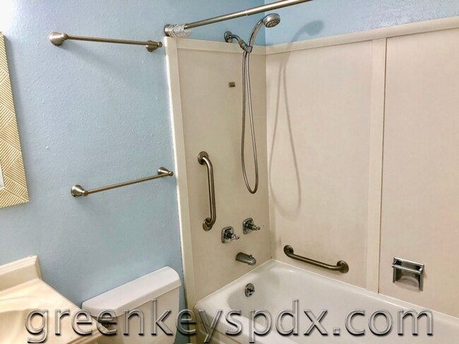 Building Photo - 3-Bedroom Unit on one level with a 1-car garage! Rent includes water-sewer and garbage!