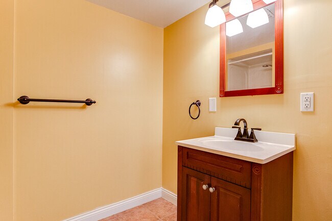 Building Photo - 1794 Hague Ave