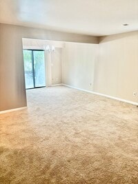 Building Photo - 1 Bedroom, 1 Bathroom Condo located in the...
