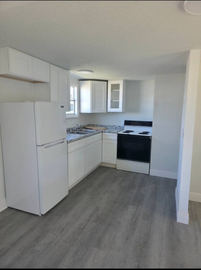 Building Photo - 2910 Hibiscus Run Ln.