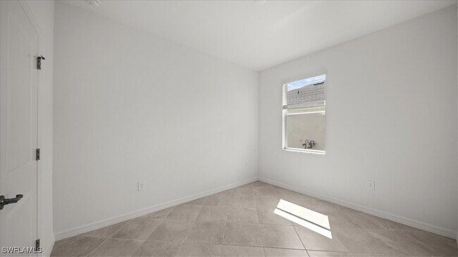 Building Photo - 14730 White Pearl Rd