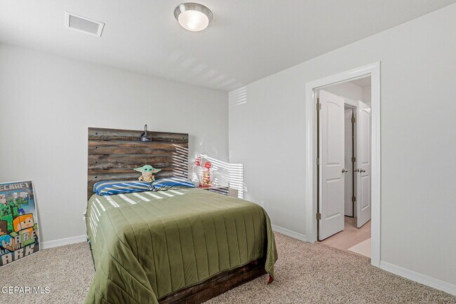 Building Photo - 11150 Blazing Star Pl