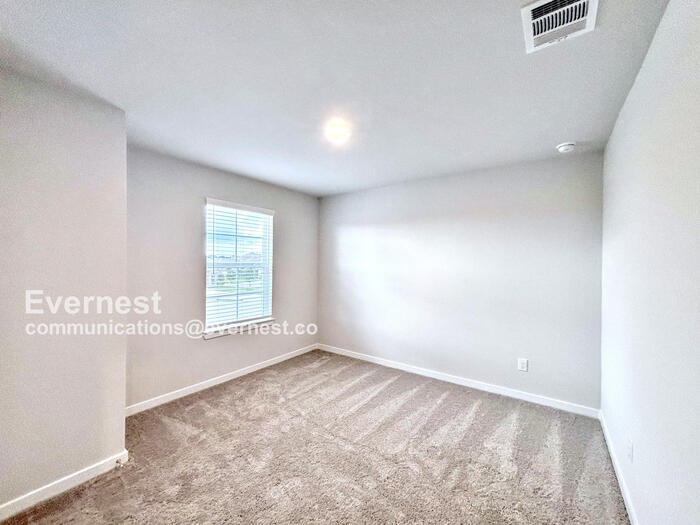 Building Photo - 32506 Timber Point Dr