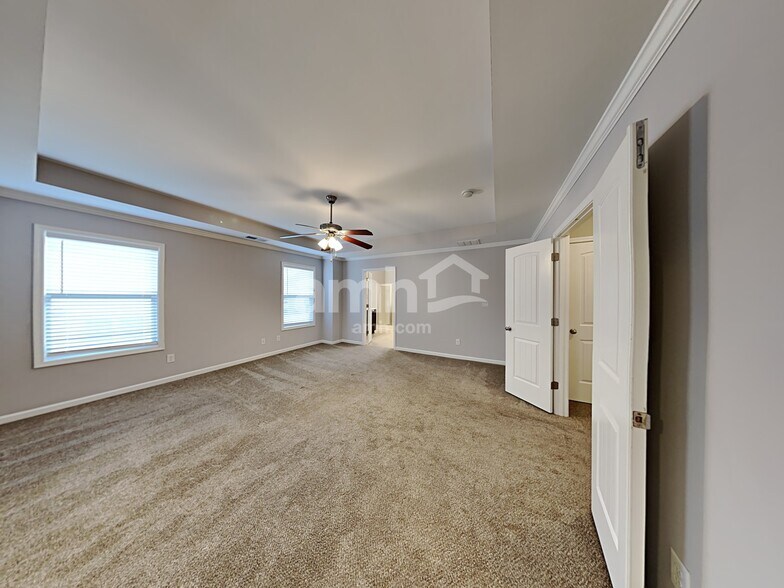 Building Photo - 3613 Walking Stick Way NE
