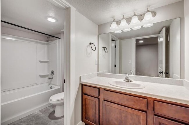 Building Photo - 3904 Hardman Way