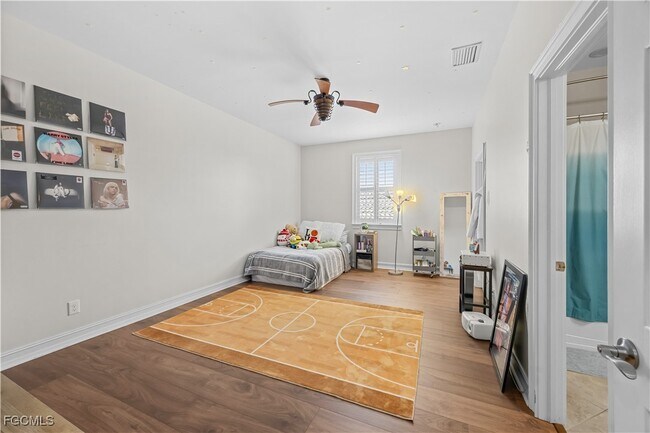 Building Photo - 8250 Sumner Ave