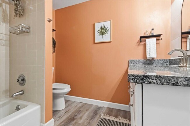 Building Photo - 3689 Glen Eagle Dr