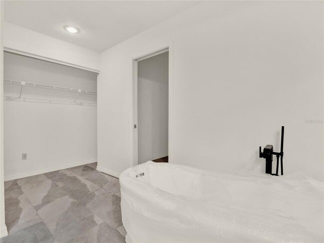 Building Photo - 6673 Doubletrace Ln