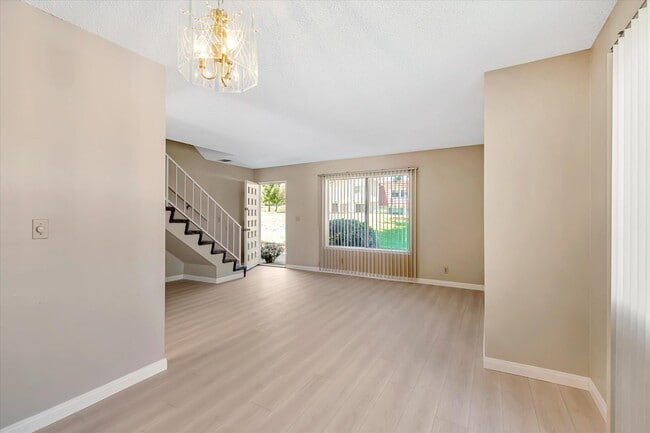 Building Photo - 253 Green Moor Pl