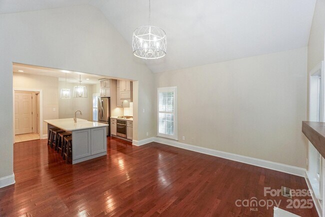 Building Photo - 181 Streamside Pl