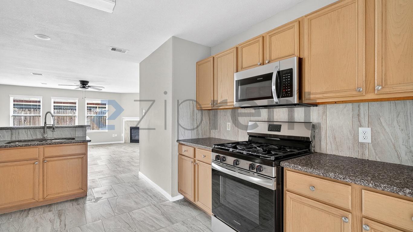 Building Photo - 5011 Ivy Fair Way