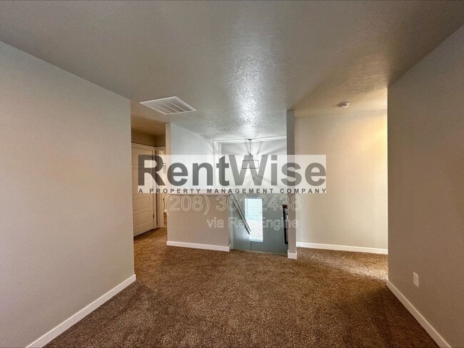 Building Photo - 3474 W Remembrance Dr