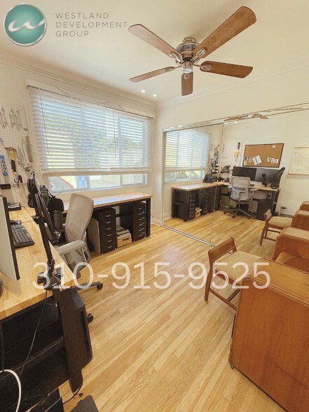 Building Photo - 3178 S Barrington Ave