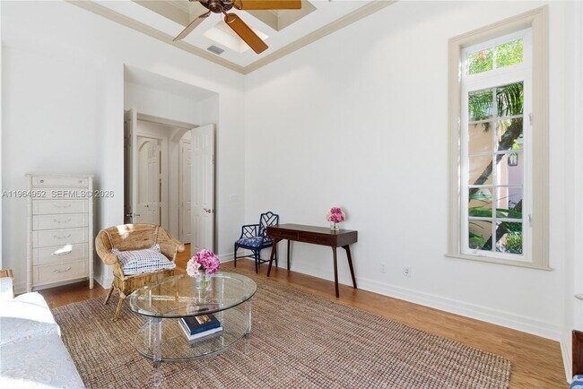 Building Photo - 12012 SE Laurel Ln