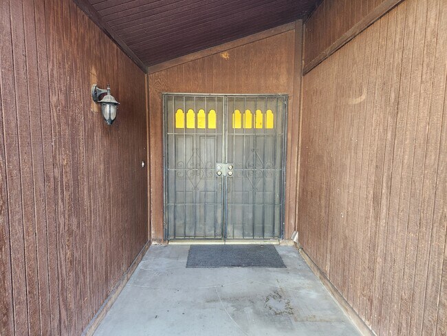 Building Photo - 3501 Adanac Ct