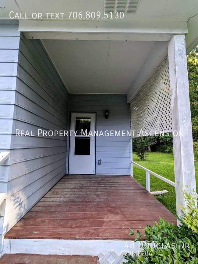 Building Photo - 48 Douglas Cir