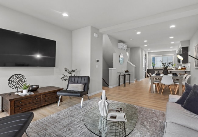 Building Photo - Stunningly Upgraded 2-Bed, 2.5-Bath Townho...