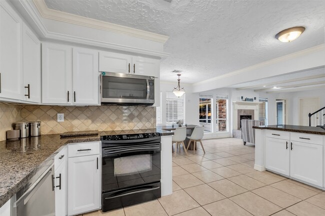Building Photo - 24102 Northcrest Dr